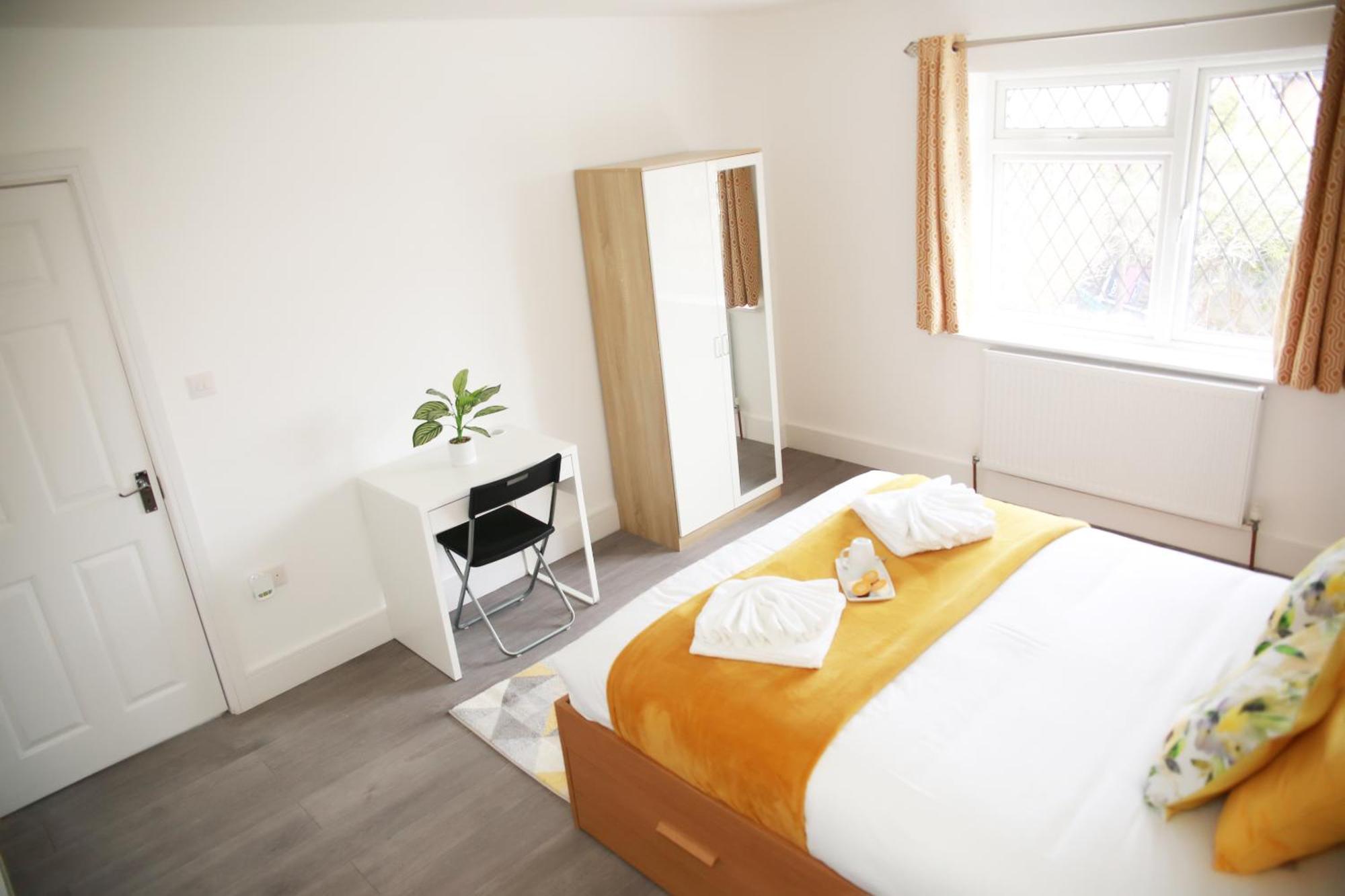 Deluxe 4 Bedroom House The Hyde Экстерьер фото